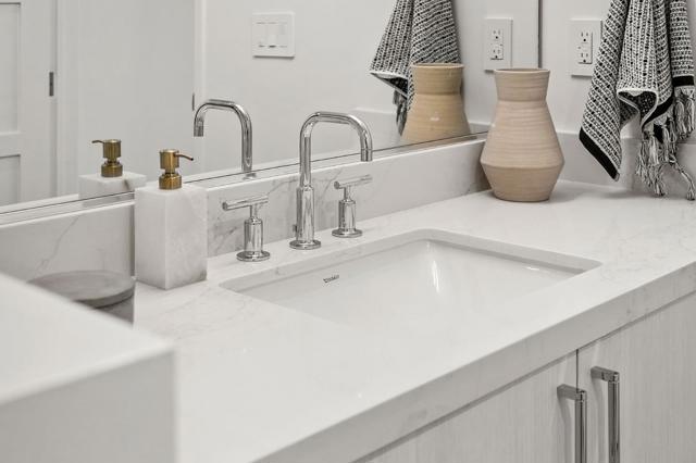 425 First Street, Los Altos CA: https://media.crmls.org/mediaz/9f9aeb2e-dcff-40e3-b8e1-bc2cc21ab3d1.jpg
