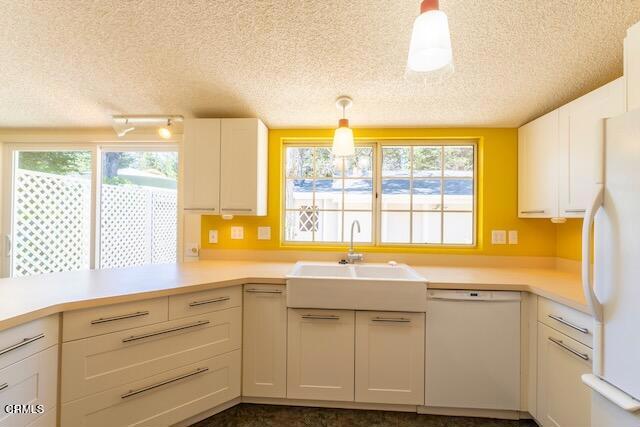 Detail Gallery Image 8 of 31 For 43300 Little River Airport Rd #134,  Little River_1,  CA 95456 - 3 Beds | 2 Baths