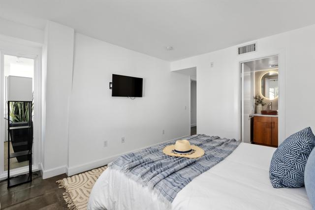 Detail Gallery Image 36 of 55 For 401 N Coast Hwy #301,  Oceanside,  CA 92054 - 3 Beds | 3 Baths