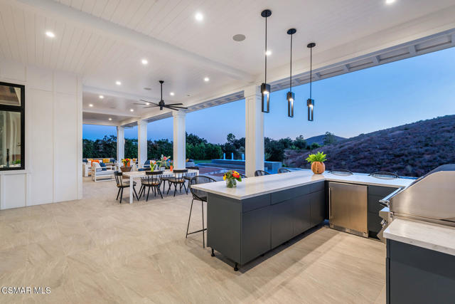 2111 High Knoll Circle, Thousand Oaks CA: https://media.crmls.org/mediaz/9f9d821f-47df-420d-b3fc-2e64fb91eeda.jpg