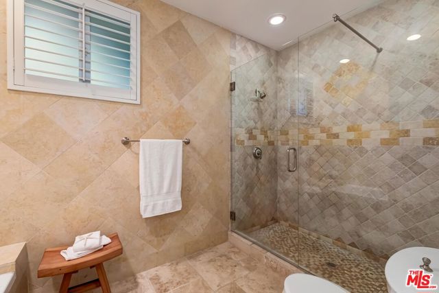 16123 W SUNSET Boulevard, Pacific Palisades CA: https://media.crmls.org/mediaz/9f9dbbeb-d6c9-470c-afb3-81c7bb0aabcb.jpg