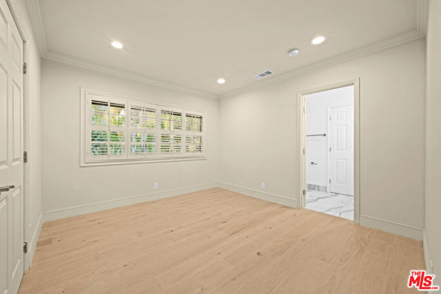 17449 Sumiya Drive, Encino CA: https://media.crmls.org/mediaz/9f9df923-6e5b-4947-a8dd-ba7ce6974e2e.jpg