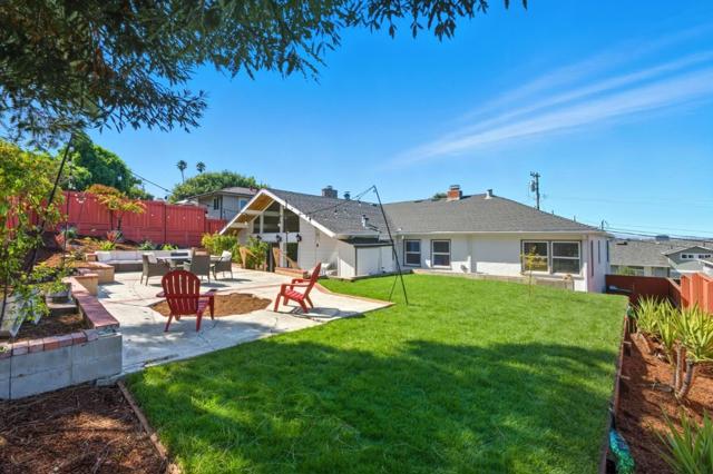 217 W 40th Avenue, San Mateo CA: https://media.crmls.org/mediaz/9f9e5bf6-03aa-4a39-853d-ff570c3220e0.jpg