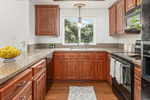 1498 Gustavo Street, El Cajon CA: https://media.crmls.org/mediaz/9f9ea919-dca2-4221-90b2-0e1df15c5872.jpg