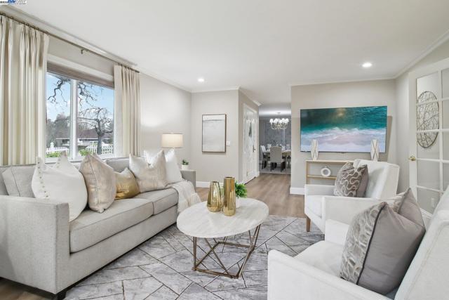 484 El Pintado Rd, Danville CA: https://media.crmls.org/mediaz/9fa01f59-4f02-4120-a149-80d17eec3194.jpg