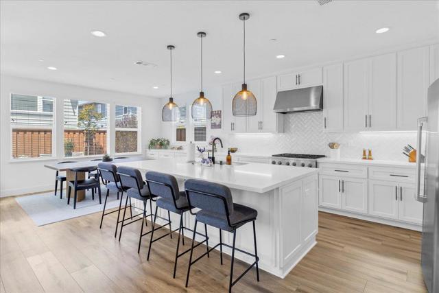 273 Skyview Drive, Marina CA: https://media.crmls.org/mediaz/9fa020a1-2d9b-4ec0-8d8a-a8c0b771dd04.jpg