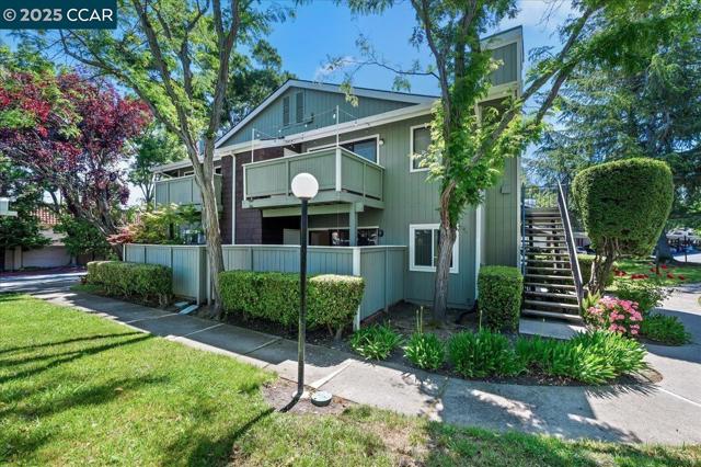 108 Compton Circle, San Ramon CA: https://media.crmls.org/mediaz/9fa1004b-0e0c-42a0-9c18-ade154476a6c.jpg