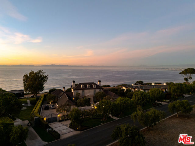 1336 Palos Verdes Drive, Palos Verdes Estates, California 90274, 5 Bedrooms Bedrooms, ,4 BathroomsBathrooms,Residential,For Sale,Palos Verdes,24473301