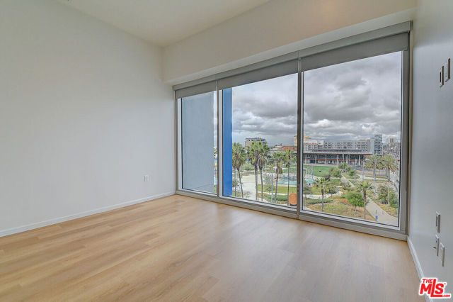 200 W Ocean Boulevard, Long Beach CA: https://media.crmls.org/mediaz/9fa29811-cecb-43db-a7fa-a375eab95649.jpg