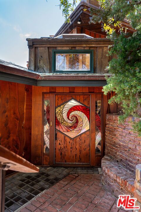 440 Mariposa Drive, Ventura CA: https://media.crmls.org/mediaz/9fa2b30a-7f0e-4f6e-828e-096a1cb9e154.jpg