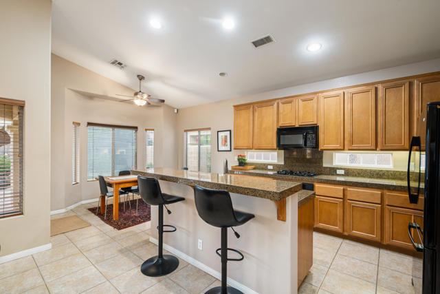 45595 Banff Springs Street, Indio CA: https://media.crmls.org/mediaz/9fa39cb1-21d7-47d7-a8a1-884a26e163eb.jpg