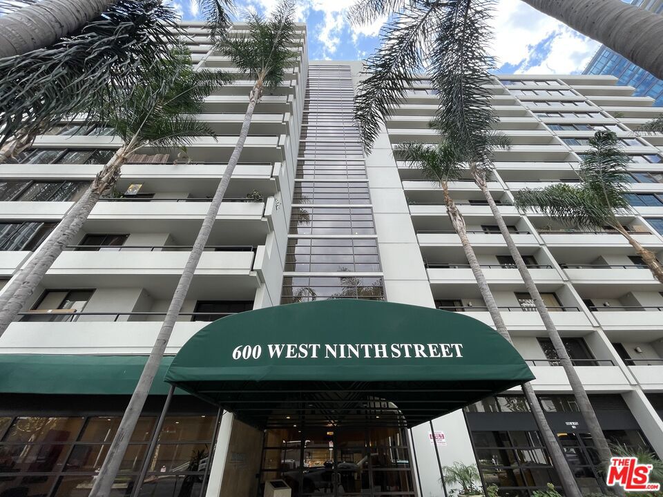 600 W 9th Street #1206