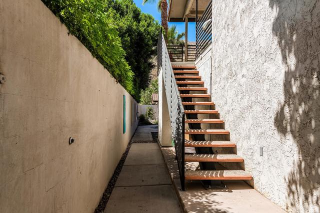 Image 4 of 51 For 225 Cahuilla Road
