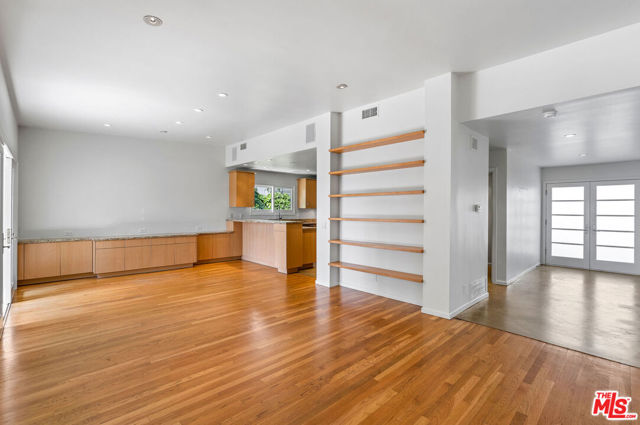 3444 Cloudcroft Drive, Malibu CA: https://media.crmls.org/mediaz/9fa77055-7892-4cbd-9726-c6f8c0599b9c.jpg