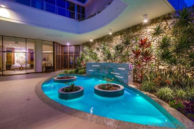 1750 Avenida Del Mundo, Coronado CA: https://media.crmls.org/mediaz/9fa88edb-9535-4720-9b86-d60ffdffd37e.jpg