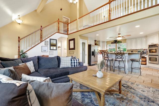 12108 12110 Lilac Heights Ct, Valley Center CA: https://media.crmls.org/mediaz/9fa8c73b-de2c-46fb-b42d-d69358cf13c0.jpg