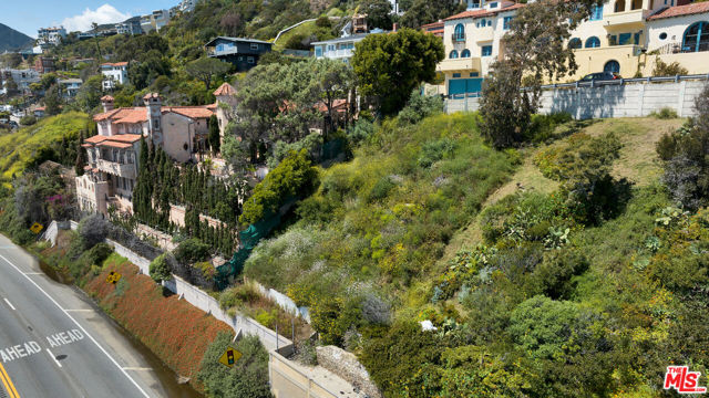 Drew Fenton | 17504 Castellammare Drive Pacific Palisades CA | MLS: 6661738