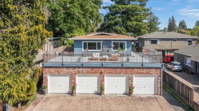 933 Florence Lane, Menlo Park CA: https://media.crmls.org/mediaz/9faa6da6-979b-459f-b0c8-ab89b4c2708c.jpg