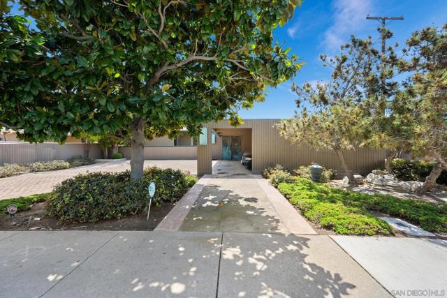 2195 Hayden Way, San Diego CA: https://media.crmls.org/mediaz/9faa90ad-1728-4189-b40d-c6facffb0f89.jpg