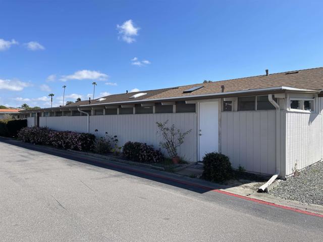 Detail Gallery Image 14 of 20 For 3660 Vista Campana #16,  Oceanside,  CA 92057 - 2 Beds | 1 Baths