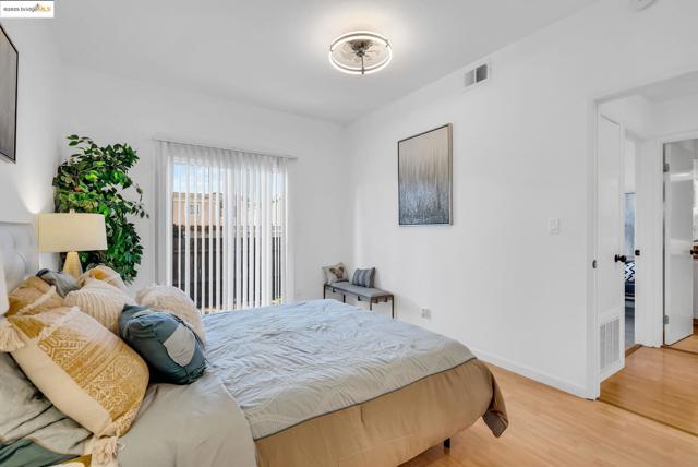 2912 Flint St, Union City CA: https://media.crmls.org/mediaz/9fab18bc-63eb-4917-b517-9830b5d7c6e2.jpg