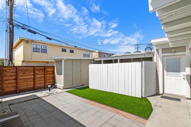 3586 3588 Orange Avenue, San Diego CA: https://media.crmls.org/mediaz/9fab6280-0d59-4f65-ac09-49eb35ea791e.jpg
