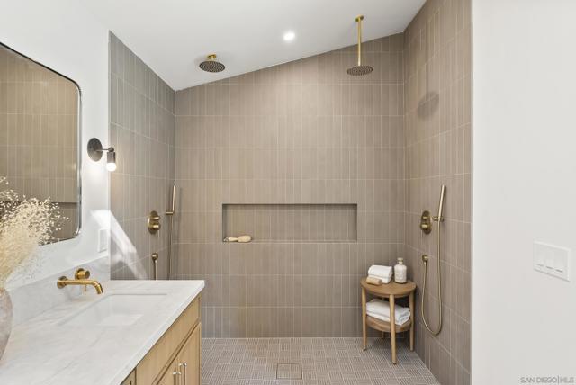 4543 Moraga Ave, San Diego CA: https://media.crmls.org/mediaz/9fabbd68-a256-4ebc-b646-4133eac16b74.jpg