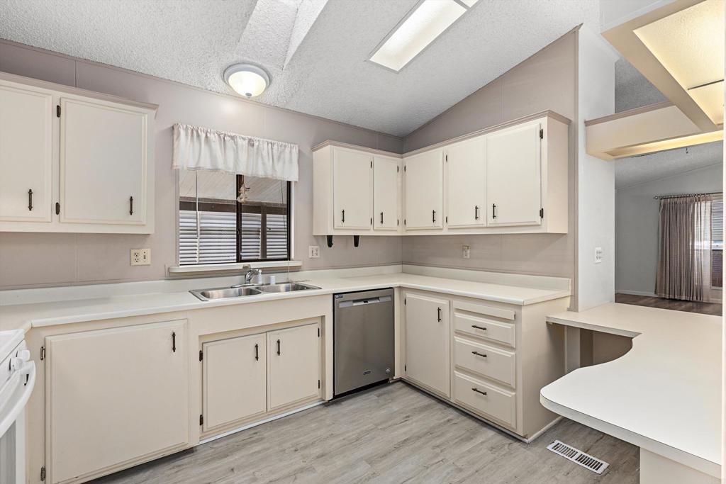 3535 Linda Vista Drive - photo 10