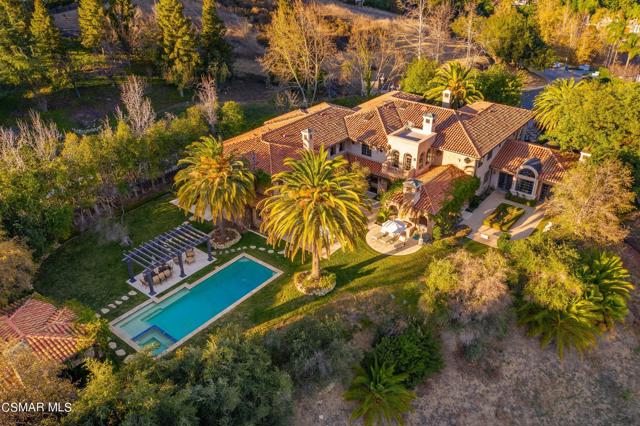 1101 Oak Mirage Place, Westlake Village CA: https://media.crmls.org/mediaz/9fac0409-5cd5-4998-a261-46ff914835d7.jpg