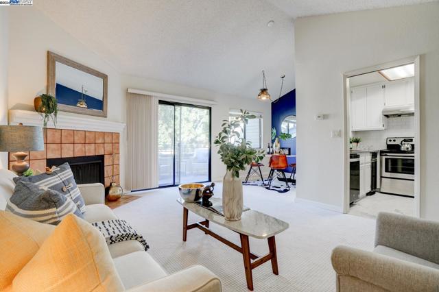 Image 13 of 51 For 6047 Joaquin Murieta Ave  F