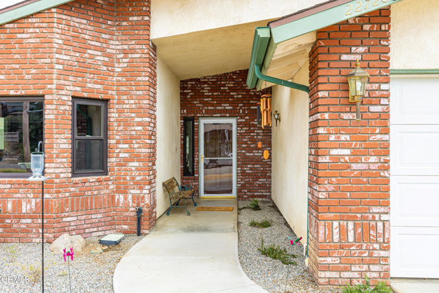 22728 Westwood Boulevard, Tehachapi CA: https://media.crmls.org/mediaz/9fad45c7-2baa-4af8-b635-db73297ccc3d.jpg