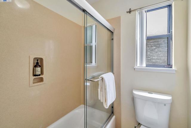 383 Eastridge Dr, San Ramon CA: https://media.crmls.org/mediaz/9fad5db1-6784-4f29-9c8a-6047781243af.jpg