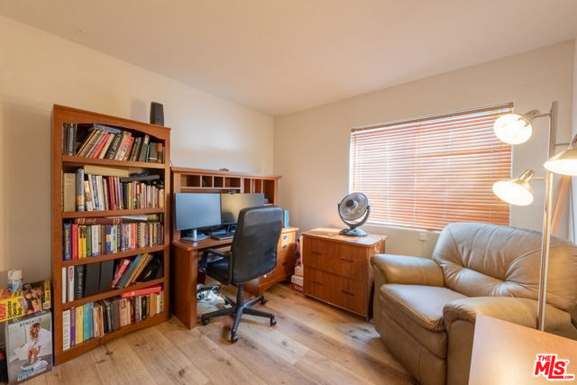 3626 W Avenue J2, Lancaster CA: https://media.crmls.org/mediaz/9fad82a6-6860-4837-b413-0ca0a6de9ca8.jpg