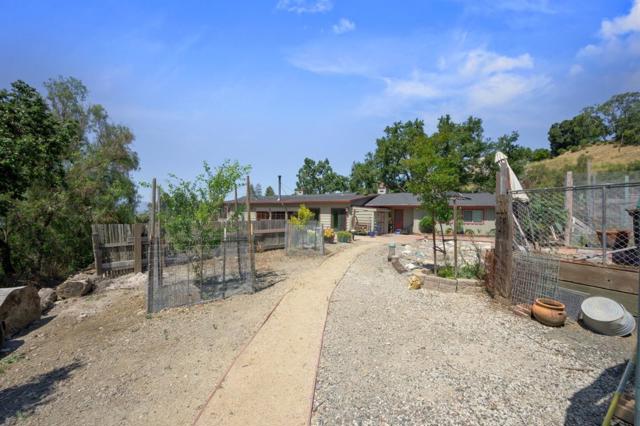 15946 Camino Vista Way, San Jose CA: https://media.crmls.org/mediaz/9fade9e0-354c-43d7-b088-81f52fc73870.jpg