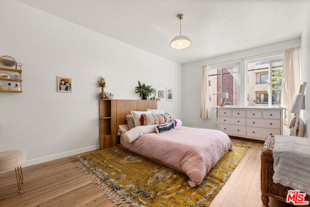 1500 Camden Avenue, Los Angeles CA: https://media.crmls.org/mediaz/9fae17ff-4249-4721-82b3-c2792cb3faf9.jpg