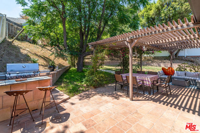 6941 Scarborough Peak Drive, West Hills CA: https://media.crmls.org/mediaz/9fae5894-6c3b-4cd1-9705-3e526fb273b1.jpg