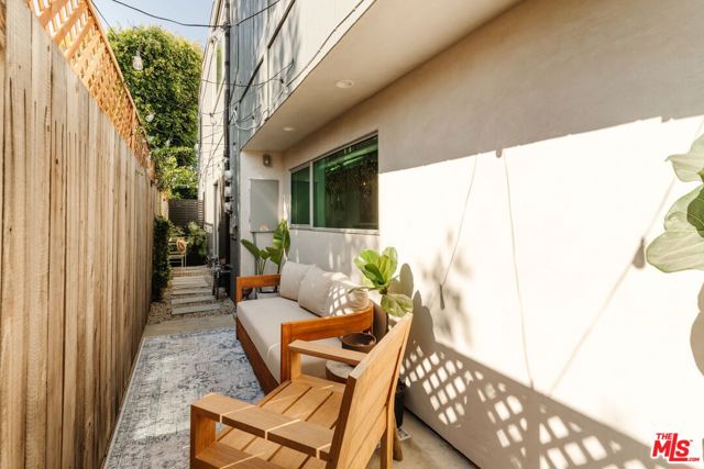 40 18th Avenue, 2 photo 22