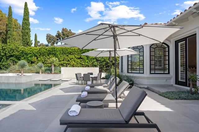 5986 Greensview Ct, Rancho Santa Fe CA: https://media.crmls.org/mediaz/9faeb868-8a2d-4c6b-9e11-c136f74696bd.jpg