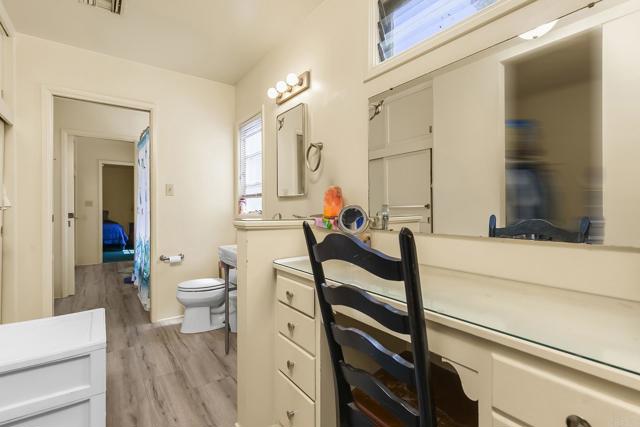1453 OLIVEWOOD LN, Alpine CA: https://media.crmls.org/mediaz/9faeeb58-a813-4974-a39e-de12bee28025.jpg