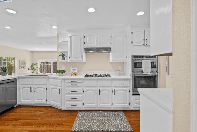 2316 Tulip Rd, San Jose CA: https://media.crmls.org/mediaz/9faef42b-58b7-4ec0-892d-ce1dcdbd51f4.jpg