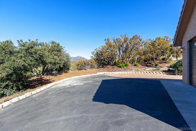 32153 Cerrada del Coyote, Warner Springs CA: https://media.crmls.org/mediaz/9faf75c0-45d8-4a21-962c-4d68b73e2a25.jpg