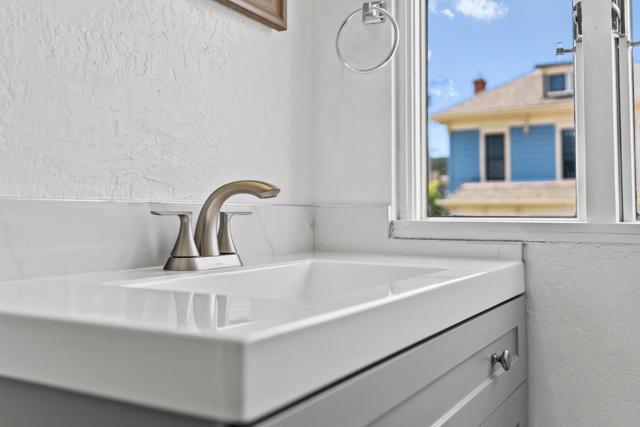 540 Spruce Avenue, Pacific Grove CA: https://media.crmls.org/mediaz/9fafe3c0-de37-405a-a1a2-3fd09c92582e.jpg