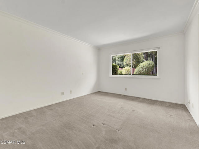 121 Ensenada Avenue, Newbury Park CA: https://media.crmls.org/mediaz/9fb09303-7ff2-4836-b26c-ec35e1998b50.jpg
