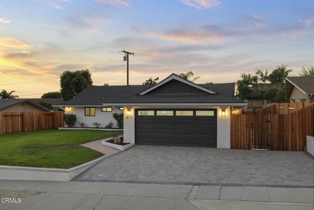 Detail Gallery Image 3 of 71 For 511 Beverly Cir, Camarillo,  CA 93010 - 4 Beds | 3 Baths