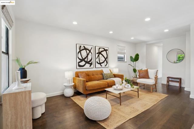 3360 Arizona St, Oakland CA: https://media.crmls.org/mediaz/9fb2a39d-9a6f-4ac7-b781-1c2340171c76.jpg