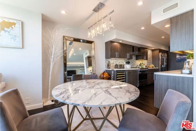 818 N Doheny Drive, West Hollywood CA: https://media.crmls.org/mediaz/9fb325d0-5794-475c-bda5-26344234170b.jpg