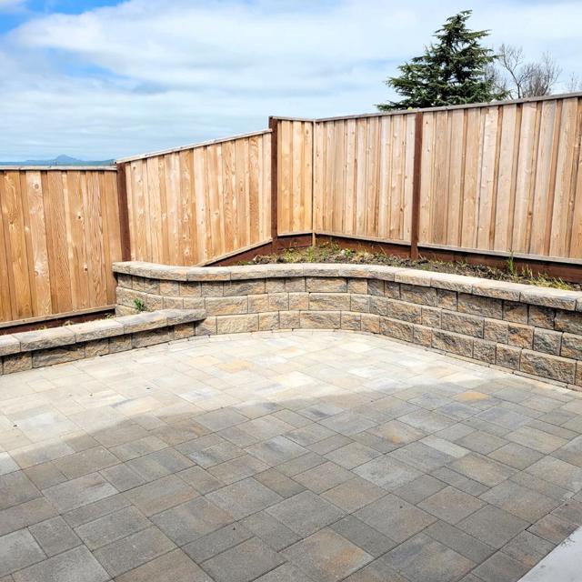 2080 Fuchsia Drive, Hollister CA: https://media.crmls.org/mediaz/9fb3555b-e215-41be-881f-17f301c04979.jpg