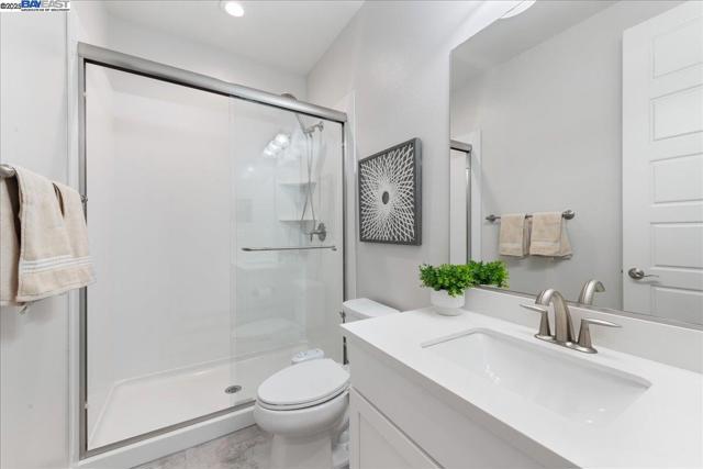 7259 Lembert Hills Dr, Dublin CA: https://media.crmls.org/mediaz/9fb463a9-be98-42d9-a3df-0226f2e9931e.jpg