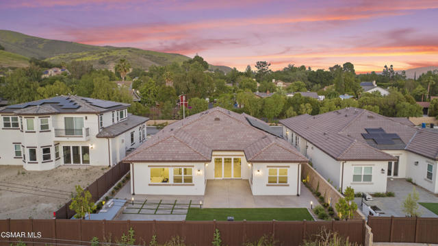 339 Toyon Court, Thousand Oaks CA: https://media.crmls.org/mediaz/9fb4834a-d291-4ef8-a200-e735231c2b47.jpg