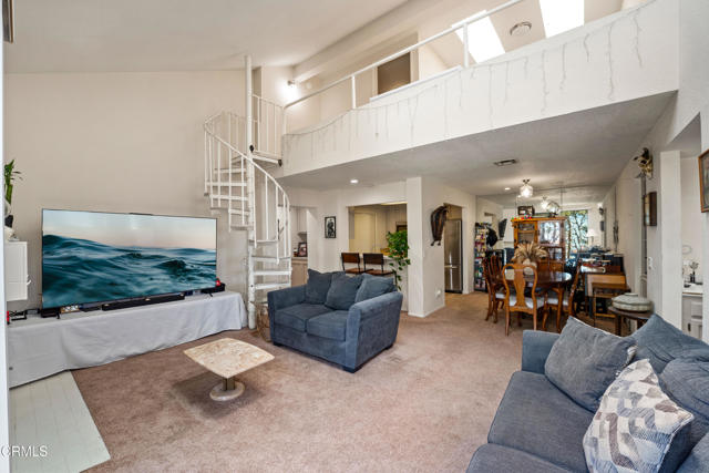 Detail Gallery Image 5 of 31 For 2200 Martinique Ln, Oxnard,  CA 93035 - 2 Beds | 2 Baths